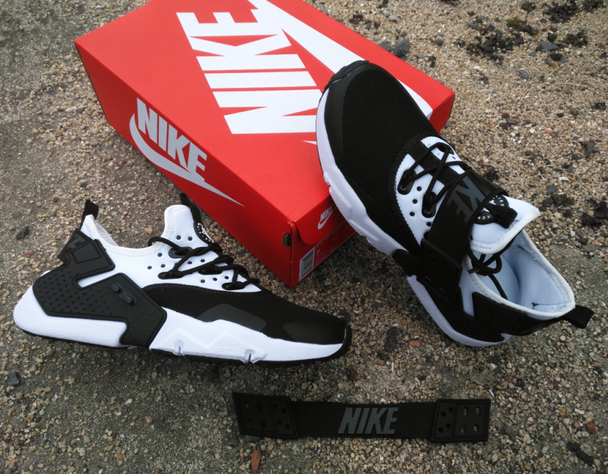 New Nike Air Huarache 6 White Black Shoes